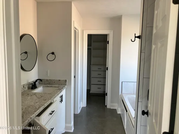 $298,500 | 1136 Crews Lane, Crystal Springs, MS 39059