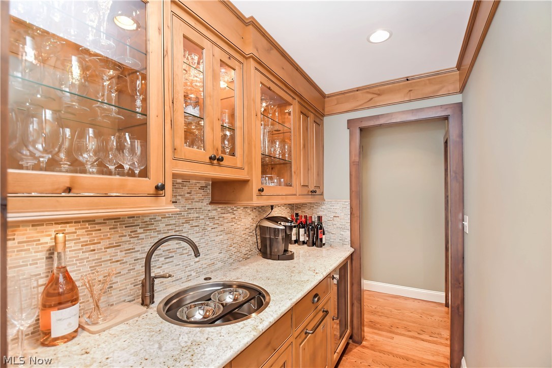 5 Valley Ridge Farm Chagrin Falls, OH 44022 - Photo 10 of 35 Butler Pantry