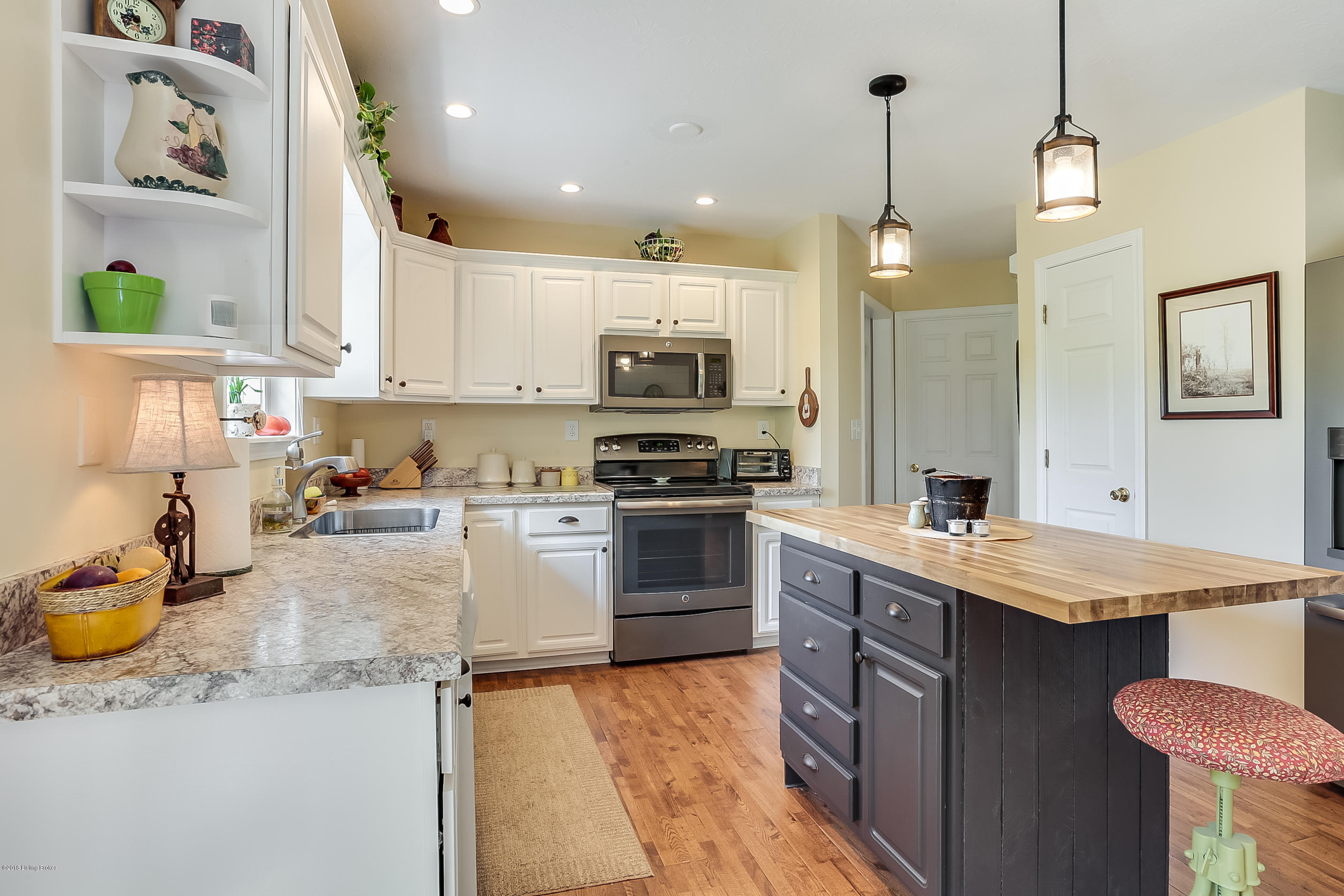 472 Travis Road Taylorsville, KY 40071 - Photo 12 of 36 Kitchen