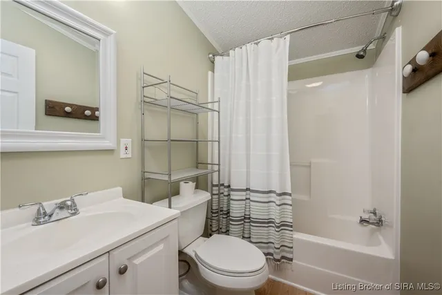 $195,000 | 5045 Cardinal Drive Northwest, Depauw, IN 47115