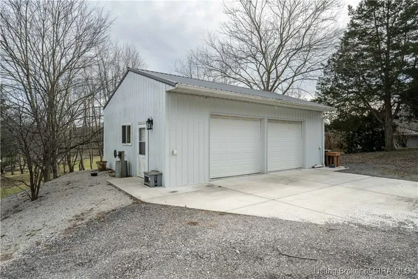 $195,000 | 5045 Cardinal Drive Northwest, Depauw, IN 47115