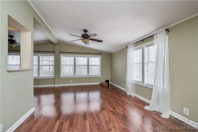 $195,000 | 5045 Cardinal Drive Northwest, Depauw, IN 47115