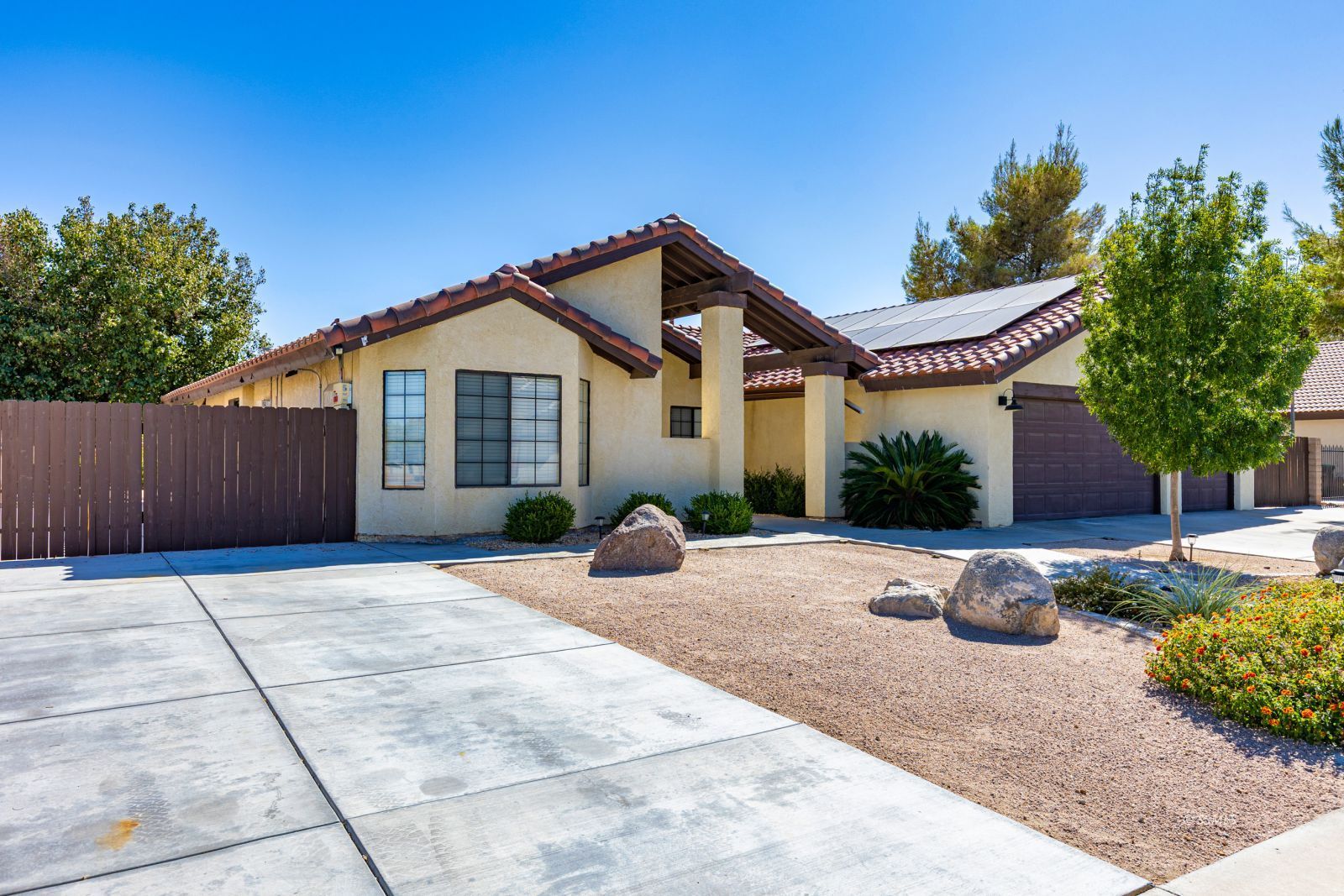 917 West Vicki Avenue Ridgecrest, CA 93555 - Photo 3 of 49 Gallery Image 3