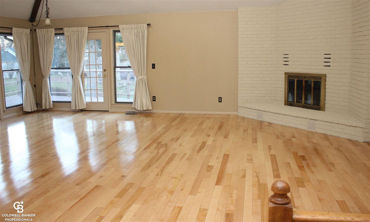 115 Michelle Drive Romeo, MI 48065 - Photo 10 of 28 31368270-9.JPG