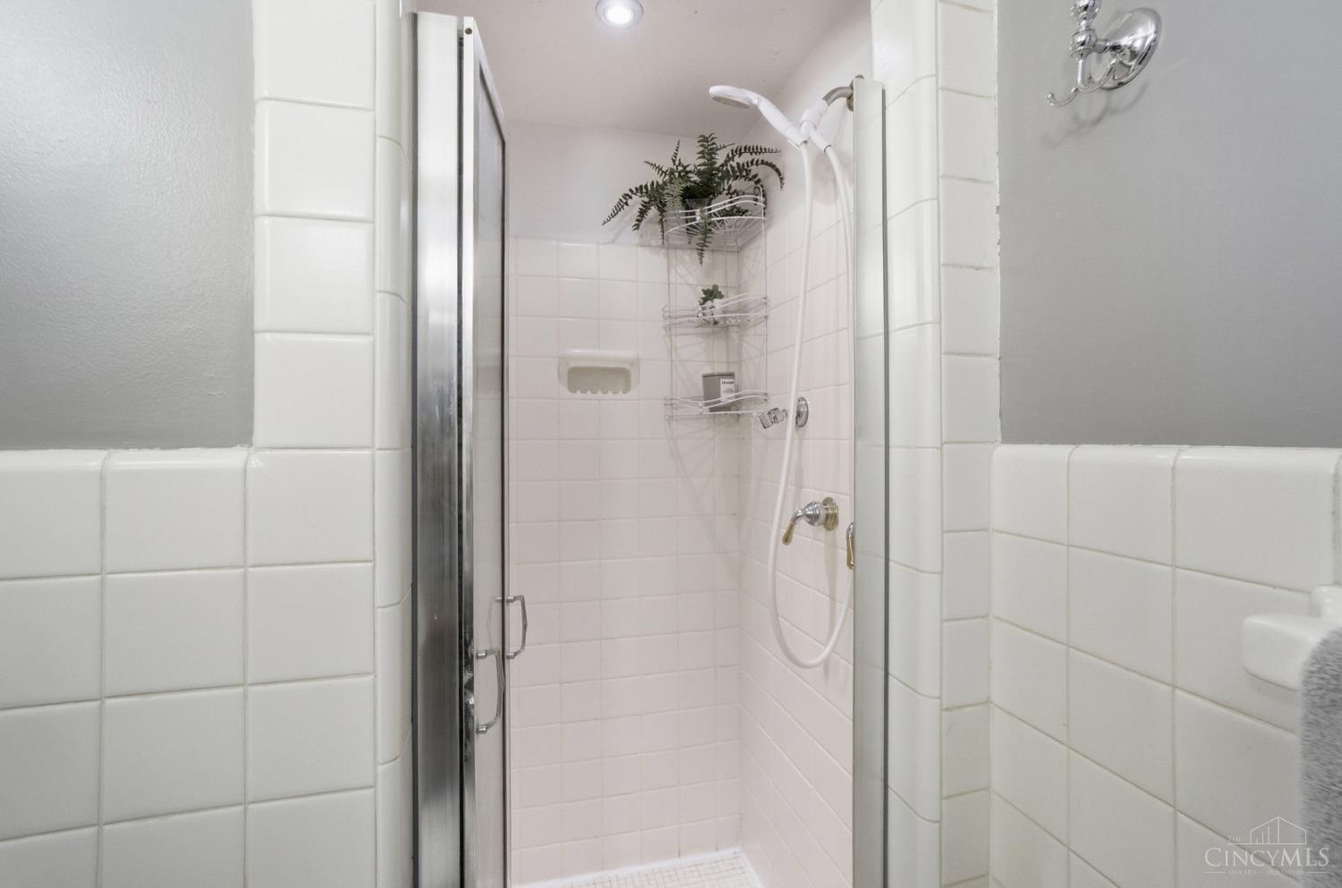 410 Compton Road Wyoming, OH 45215 - Photo 41 of 47 Gallery Image 41
