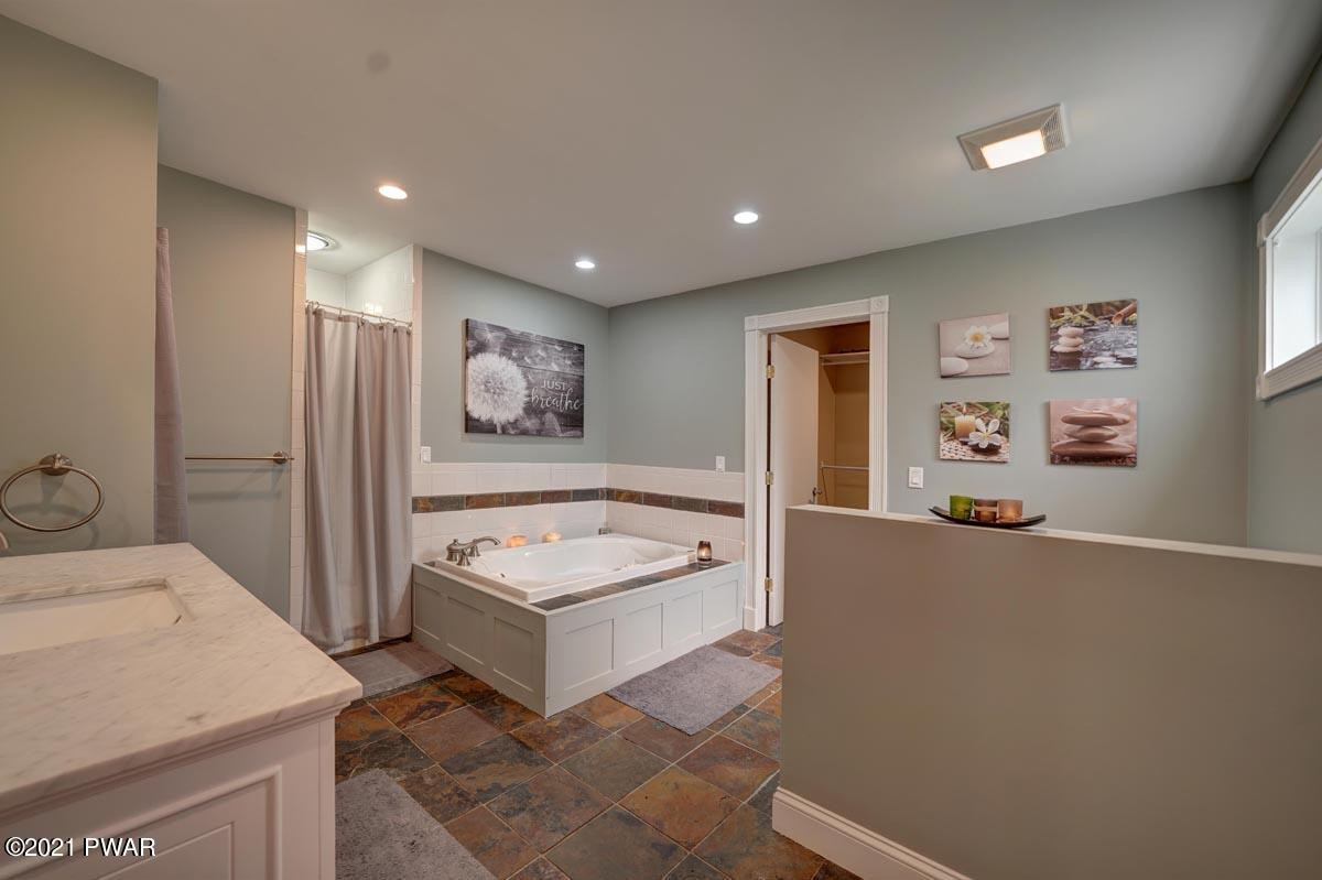 809 South Shore Road Tafton, PA 18464 - Photo 15 of 43 Master Bath