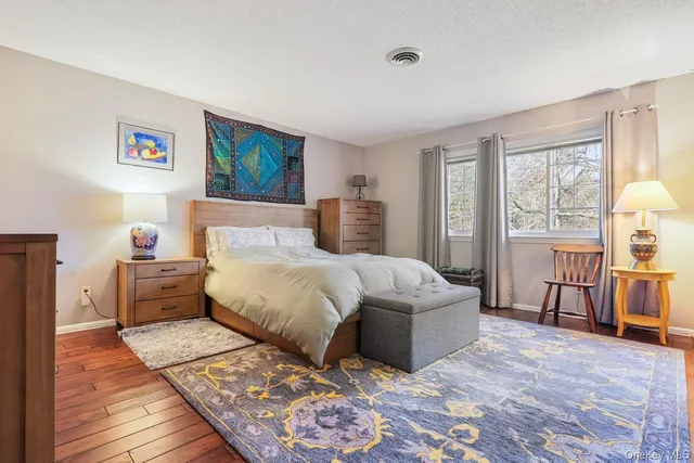 $425,000 | 202 Great Lawn Court, Brewster, NY 10509