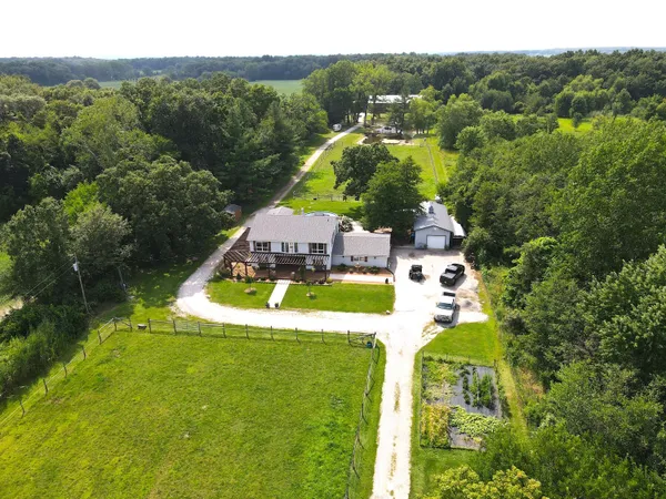 $675,000 | 13226 South County Line Road, Crown Point, IN 46307