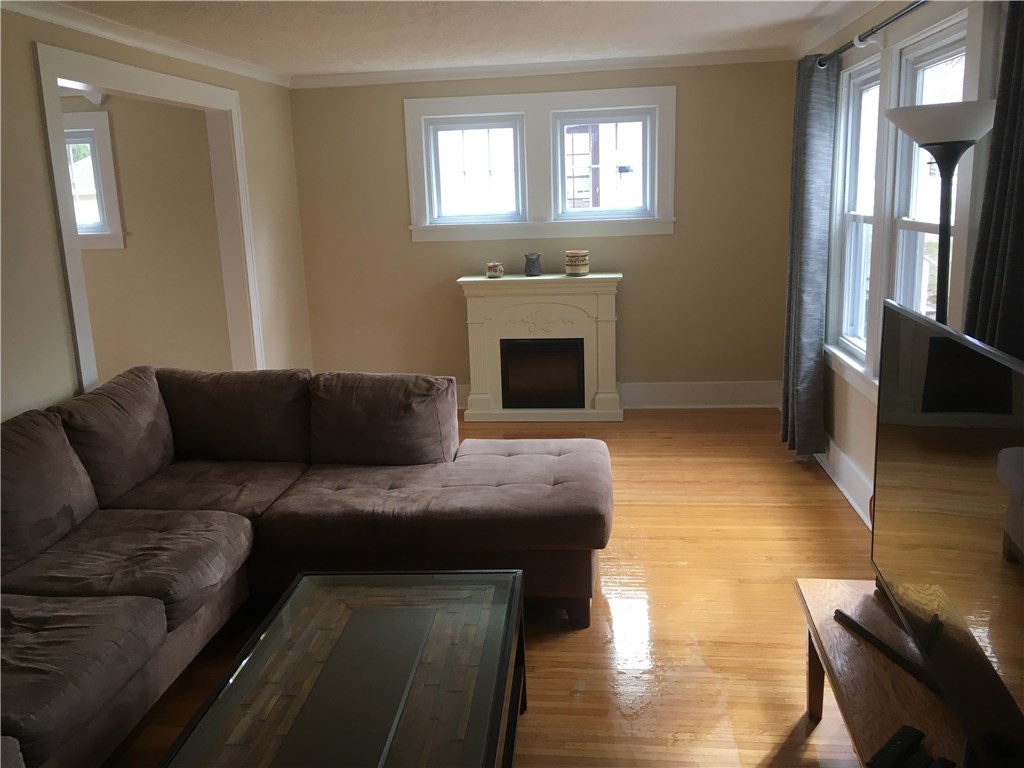 124 Dunning Avenue Webster, NY 14580 - Photo 3 of 22