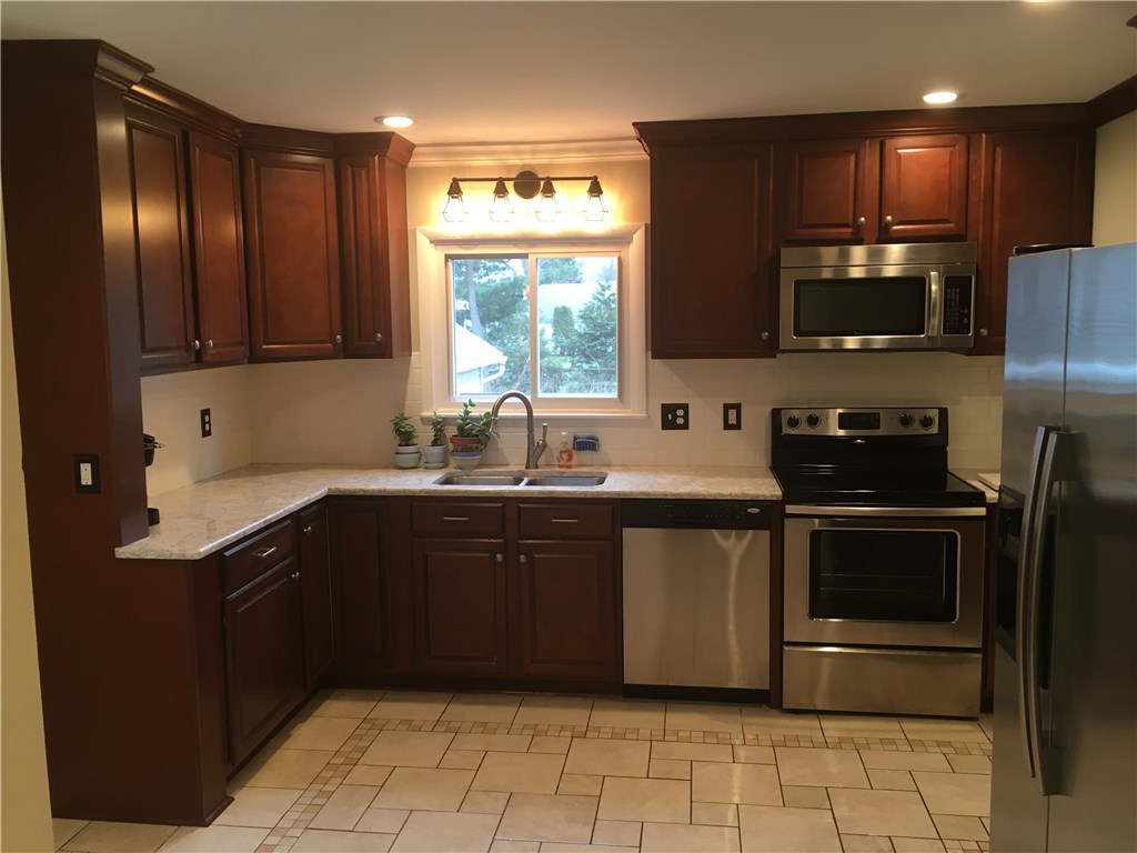 124 Dunning Avenue Webster, NY 14580 - Photo 7 of 22