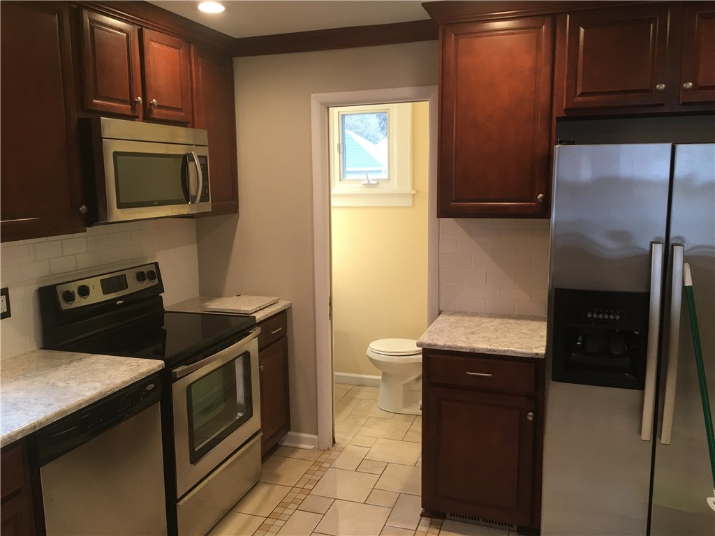 124 Dunning Avenue Webster, NY 14580 - Photo 8 of 22