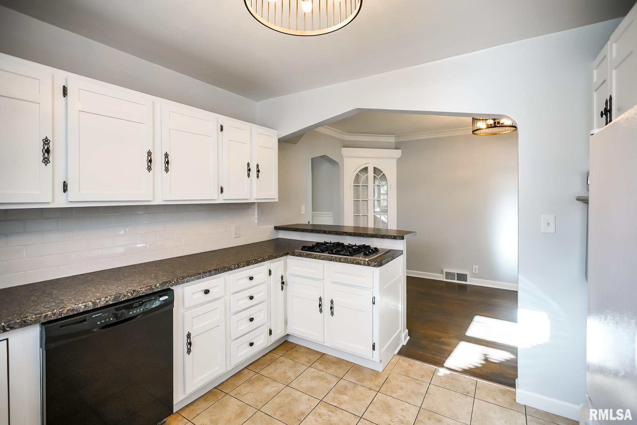 1101 West Ridge Road Peoria, IL 61614 - Photo 28 of 99 Gallery Image 28