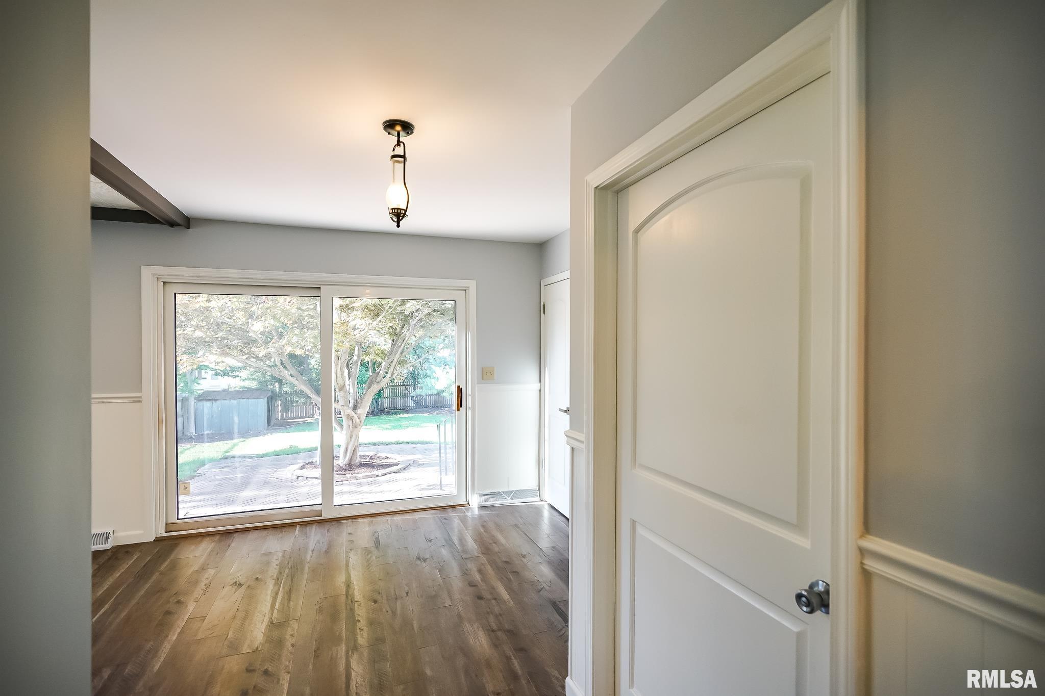 1101 West Ridge Road Peoria, IL 61614 - Photo 35 of 99 Gallery Image 35