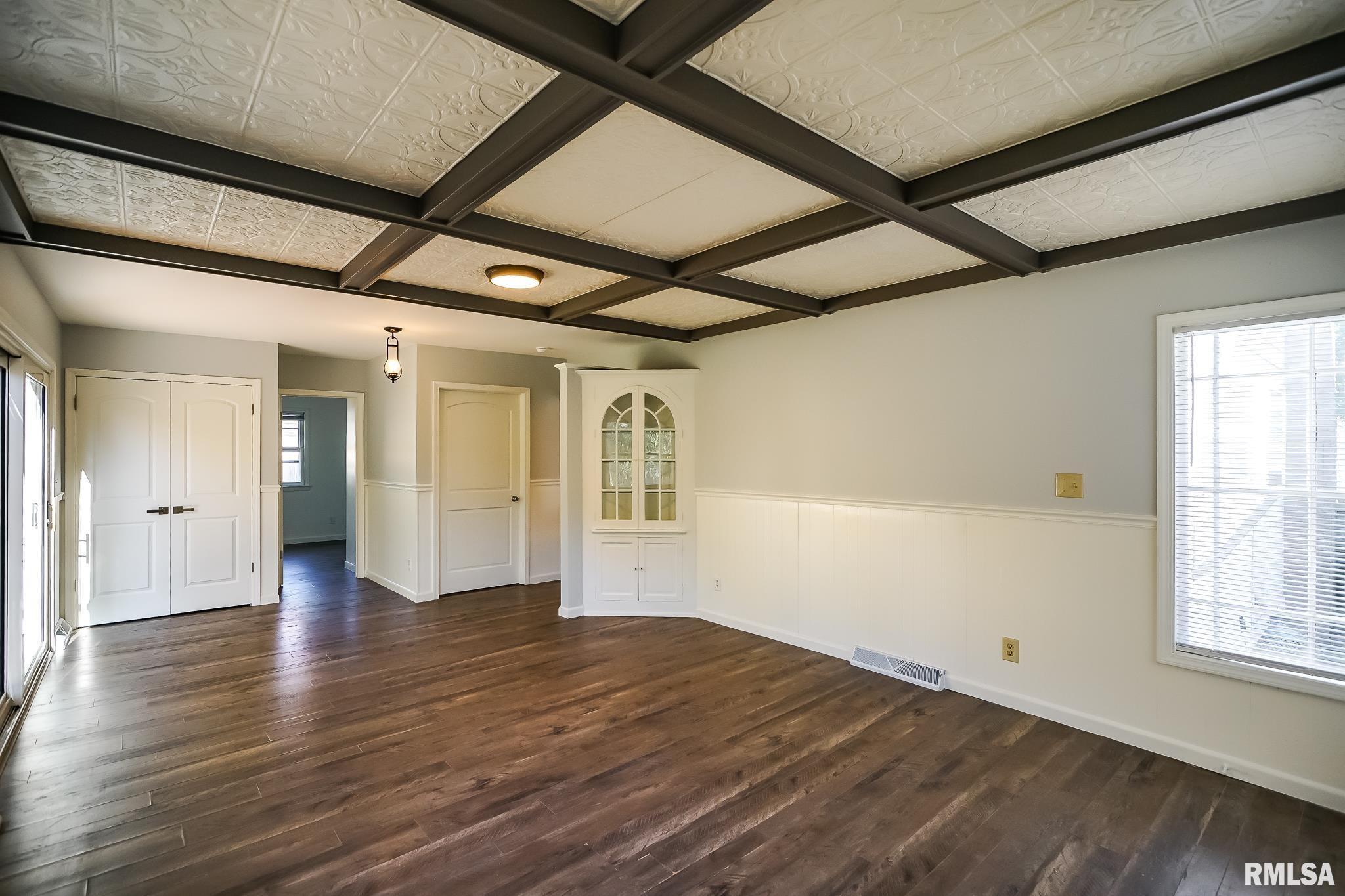 1101 West Ridge Road Peoria, IL 61614 - Photo 41 of 99 Gallery Image 41
