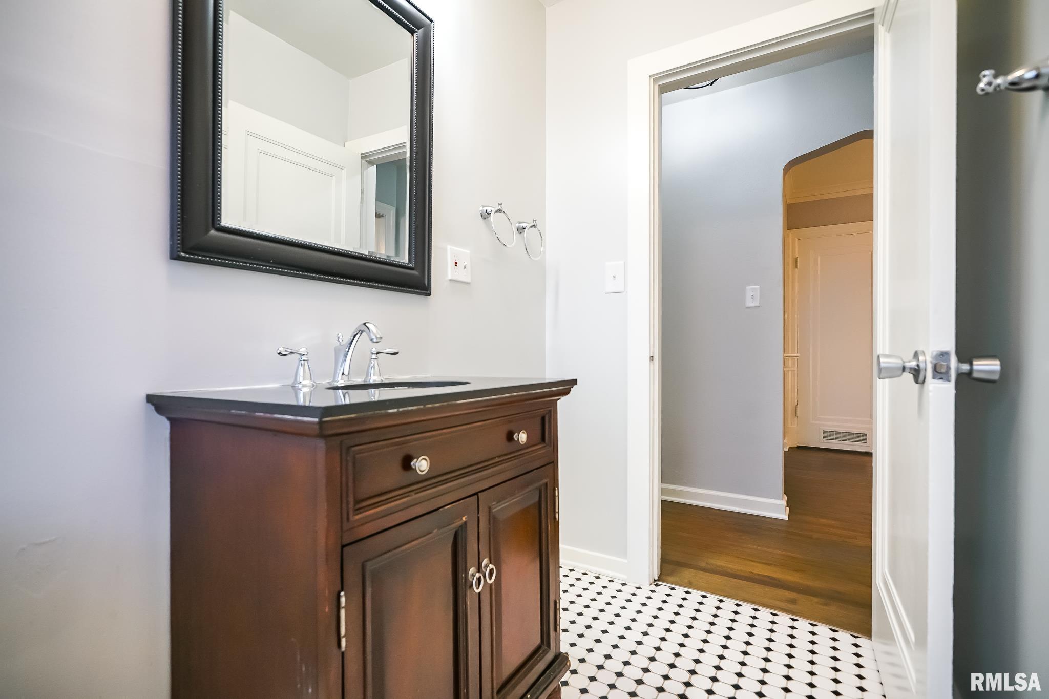 1101 West Ridge Road Peoria, IL 61614 - Photo 61 of 99 Gallery Image 61