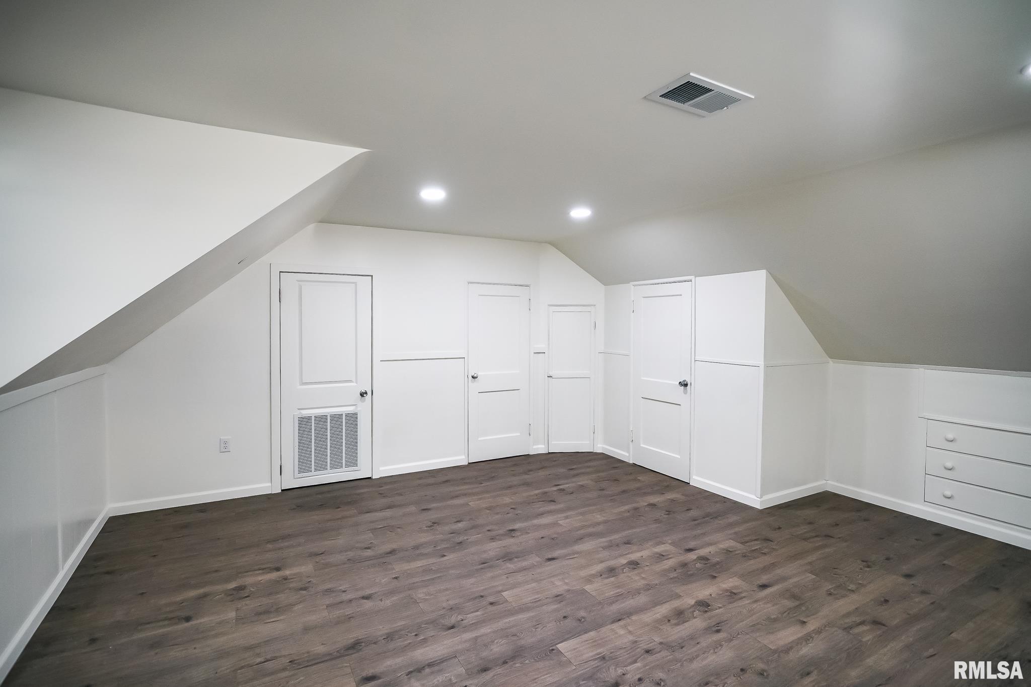 1101 West Ridge Road Peoria, IL 61614 - Photo 68 of 99 Gallery Image 68