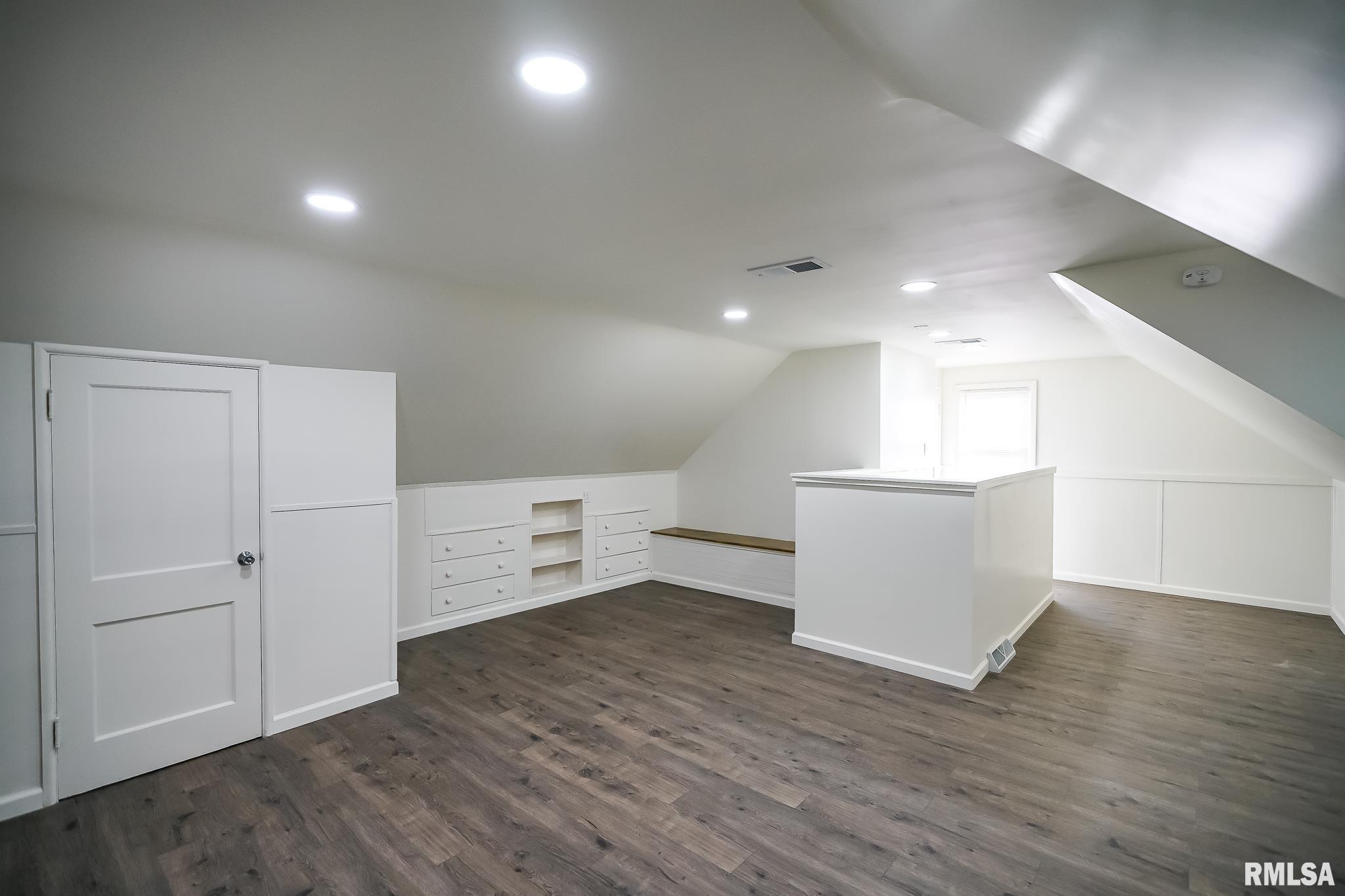 1101 West Ridge Road Peoria, IL 61614 - Photo 69 of 99 Gallery Image 69