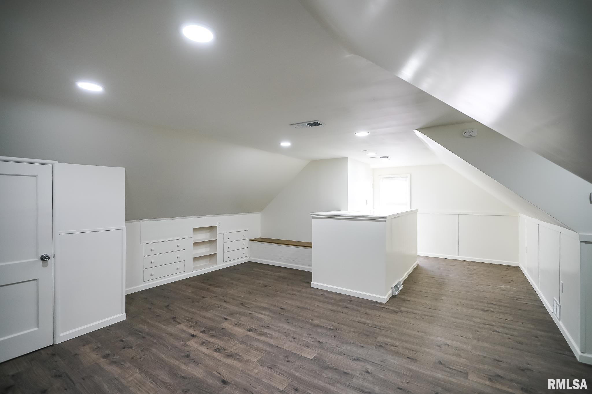 1101 West Ridge Road Peoria, IL 61614 - Photo 70 of 99 Gallery Image 70