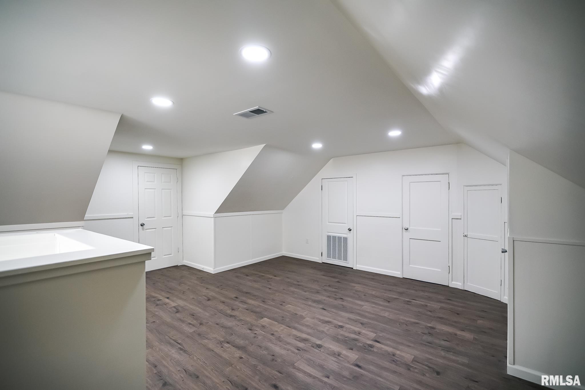 1101 West Ridge Road Peoria, IL 61614 - Photo 72 of 99 Gallery Image 72