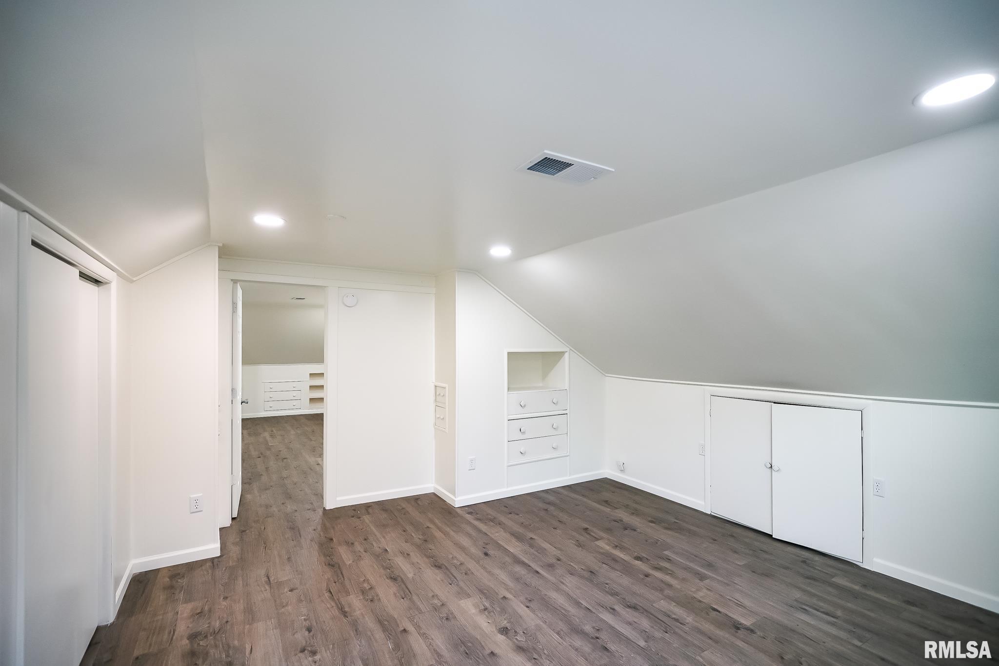 1101 West Ridge Road Peoria, IL 61614 - Photo 83 of 99 Gallery Image 83