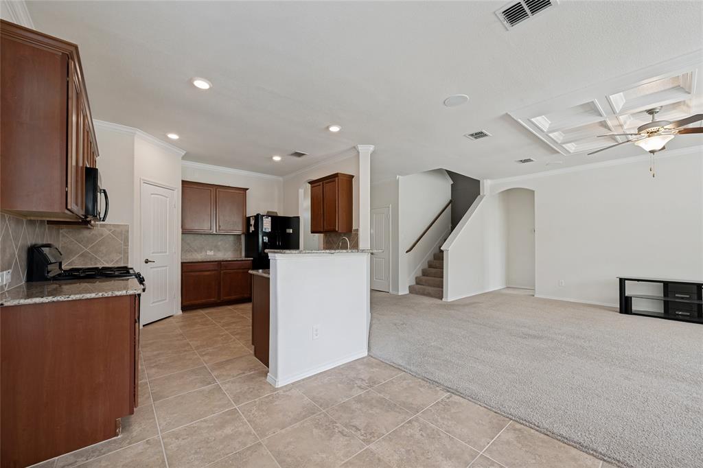 13216 Ragged Spur Court Fort Worth, TX 76052 - Photo 12 of 37