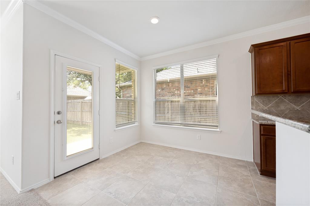 13216 Ragged Spur Court Fort Worth, TX 76052 - Photo 13 of 37