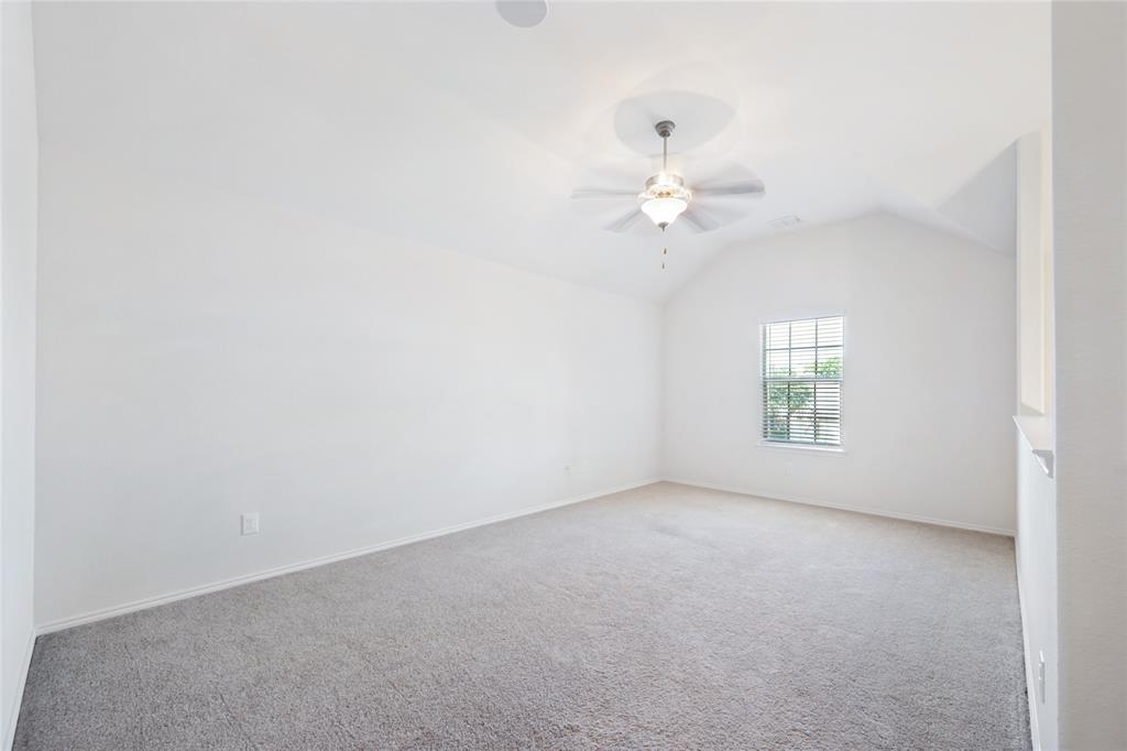 13216 Ragged Spur Court Fort Worth, TX 76052 - Photo 17 of 37