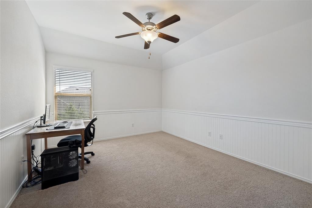 13216 Ragged Spur Court Fort Worth, TX 76052 - Photo 21 of 37