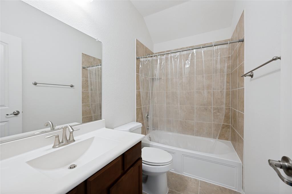 13216 Ragged Spur Court Fort Worth, TX 76052 - Photo 26 of 37