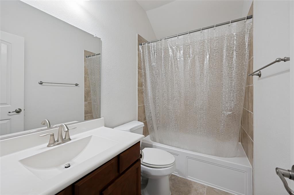 13216 Ragged Spur Court Fort Worth, TX 76052 - Photo 34 of 37
