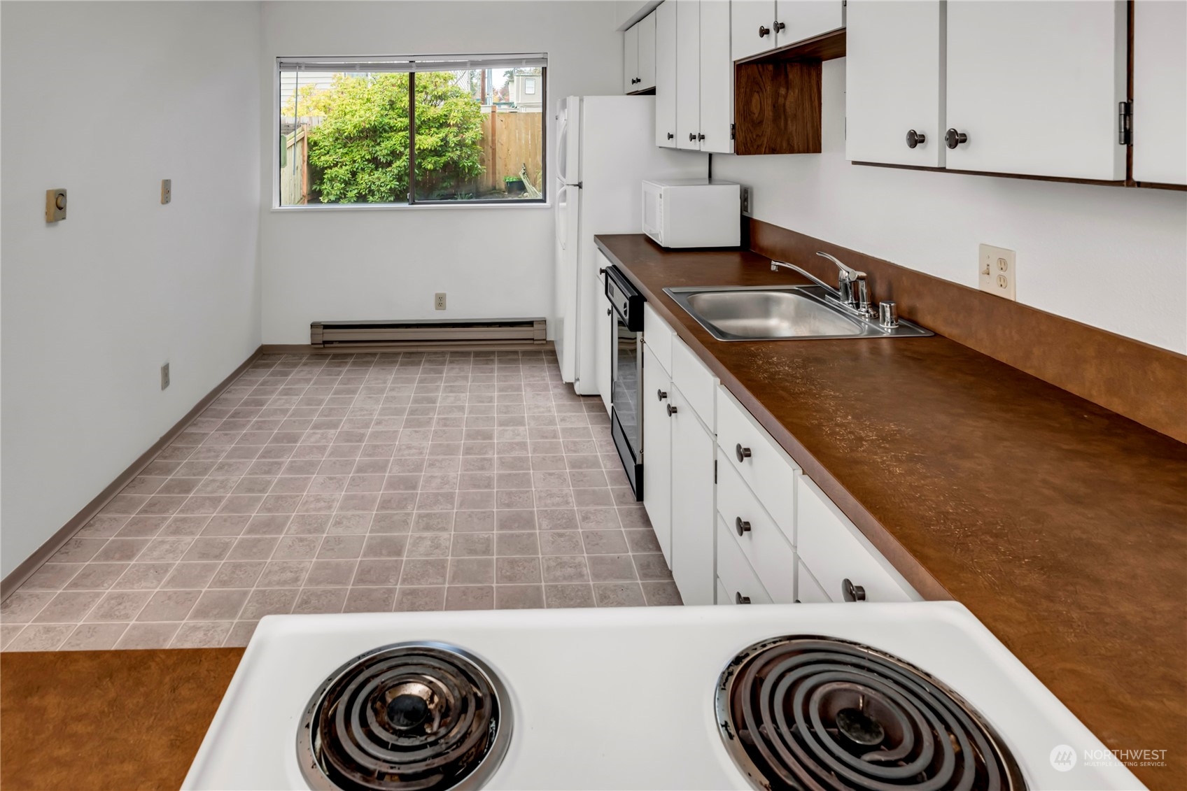 8833 North Midvale Place Seattle, WA 98103 - Photo 11 of 30