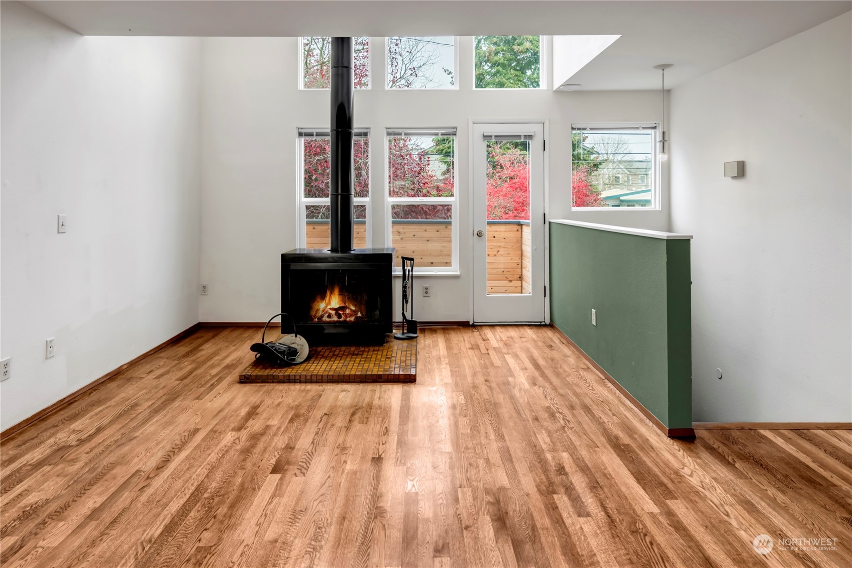 8833 North Midvale Place Seattle, WA 98103 - Photo 5 of 30