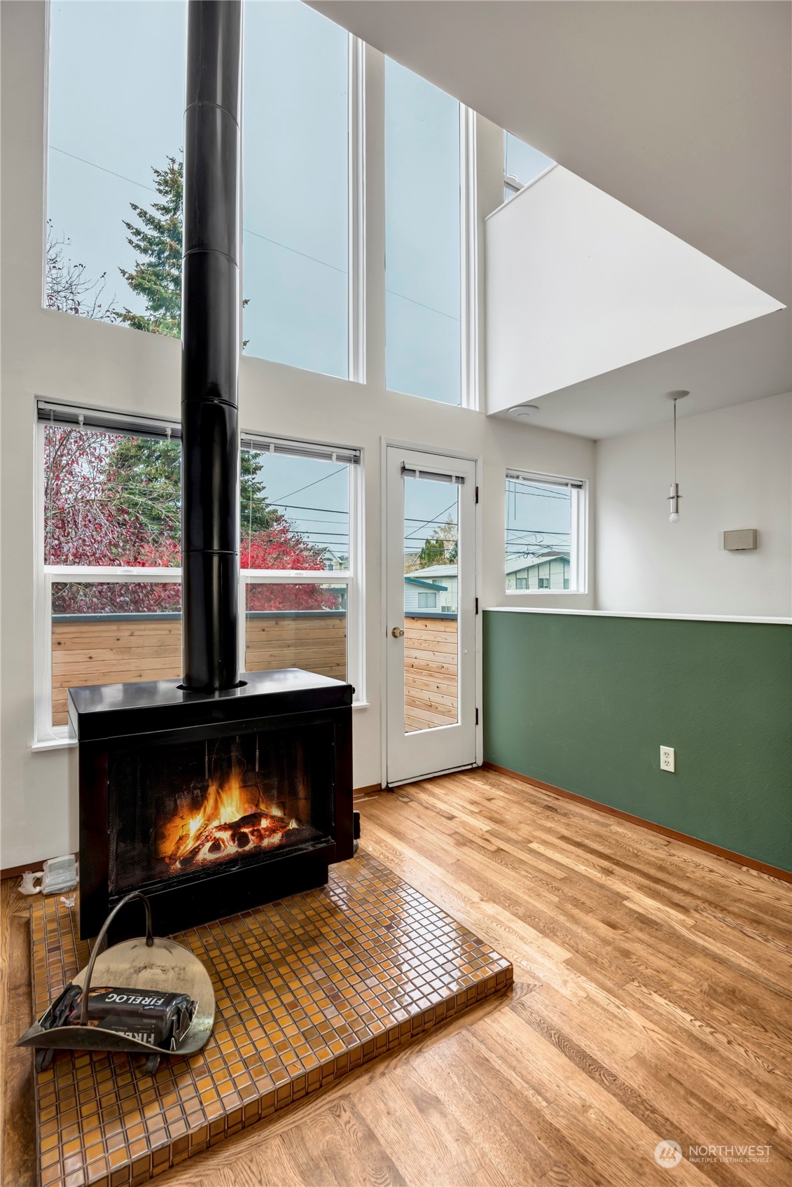 8833 North Midvale Place Seattle, WA 98103 - Photo 6 of 30