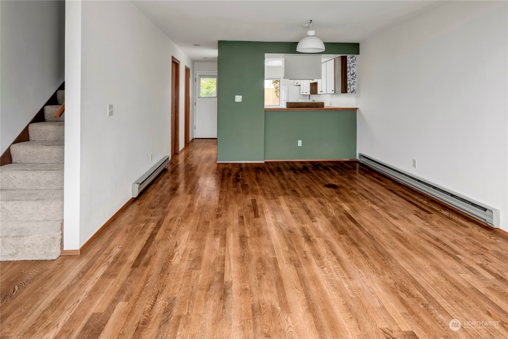8833 North Midvale Place Seattle, WA 98103 - Photo 9 of 30