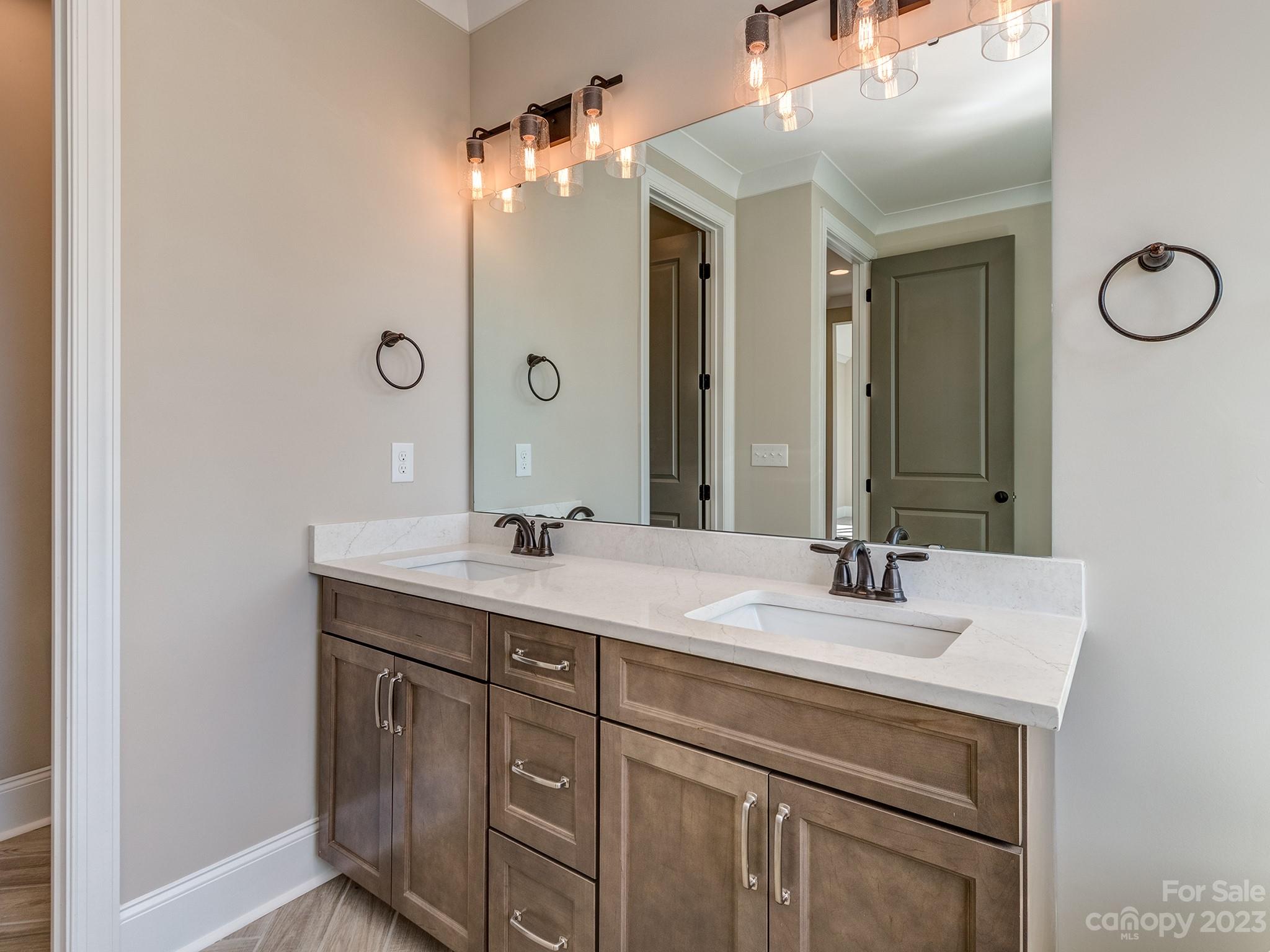 16842 Harbor View Road Charlotte, NC 28278 - Photo 16 of 29 Gallery Image 16