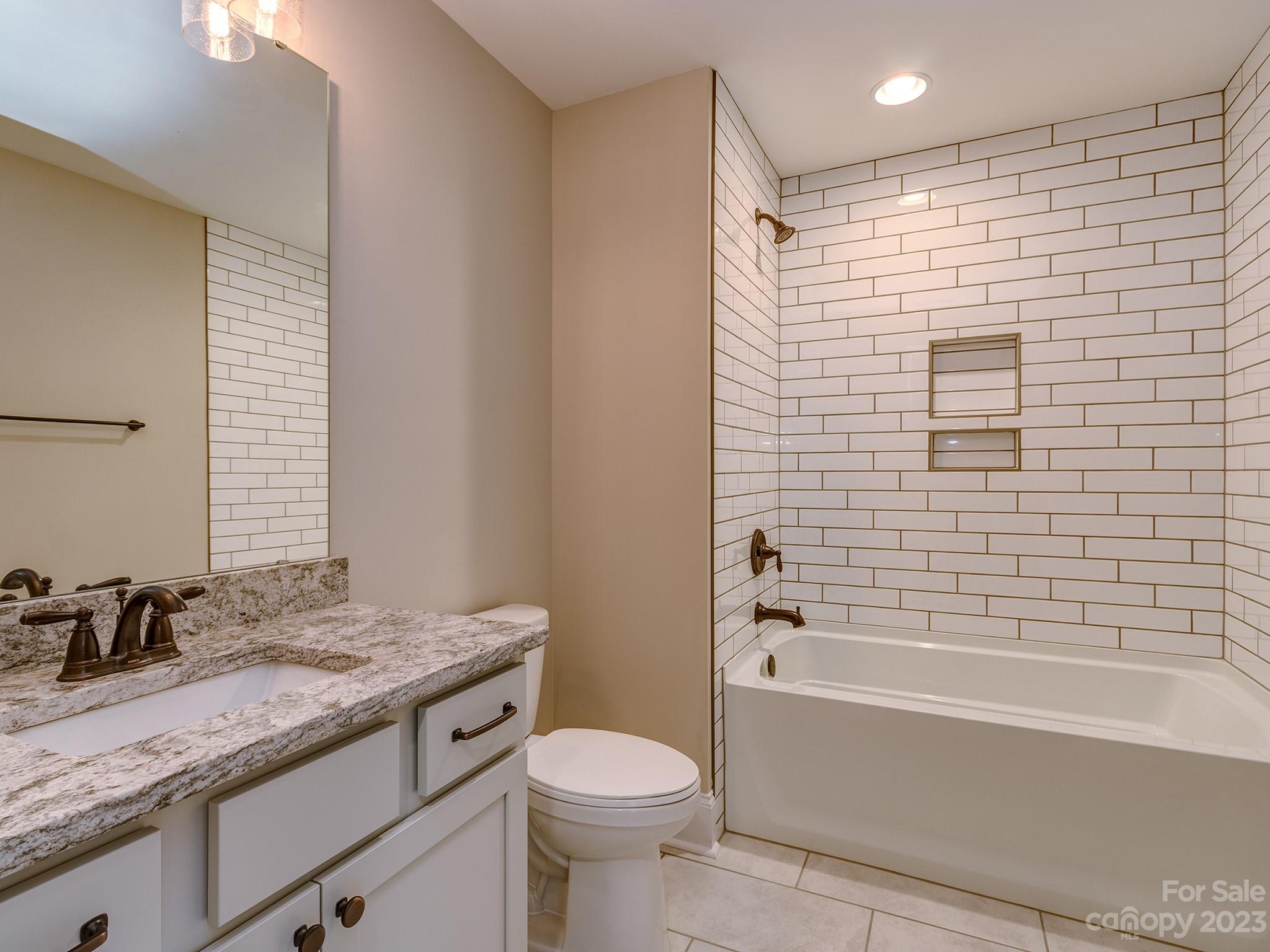 16842 Harbor View Road Charlotte, NC 28278 - Photo 20 of 29 Gallery Image 20