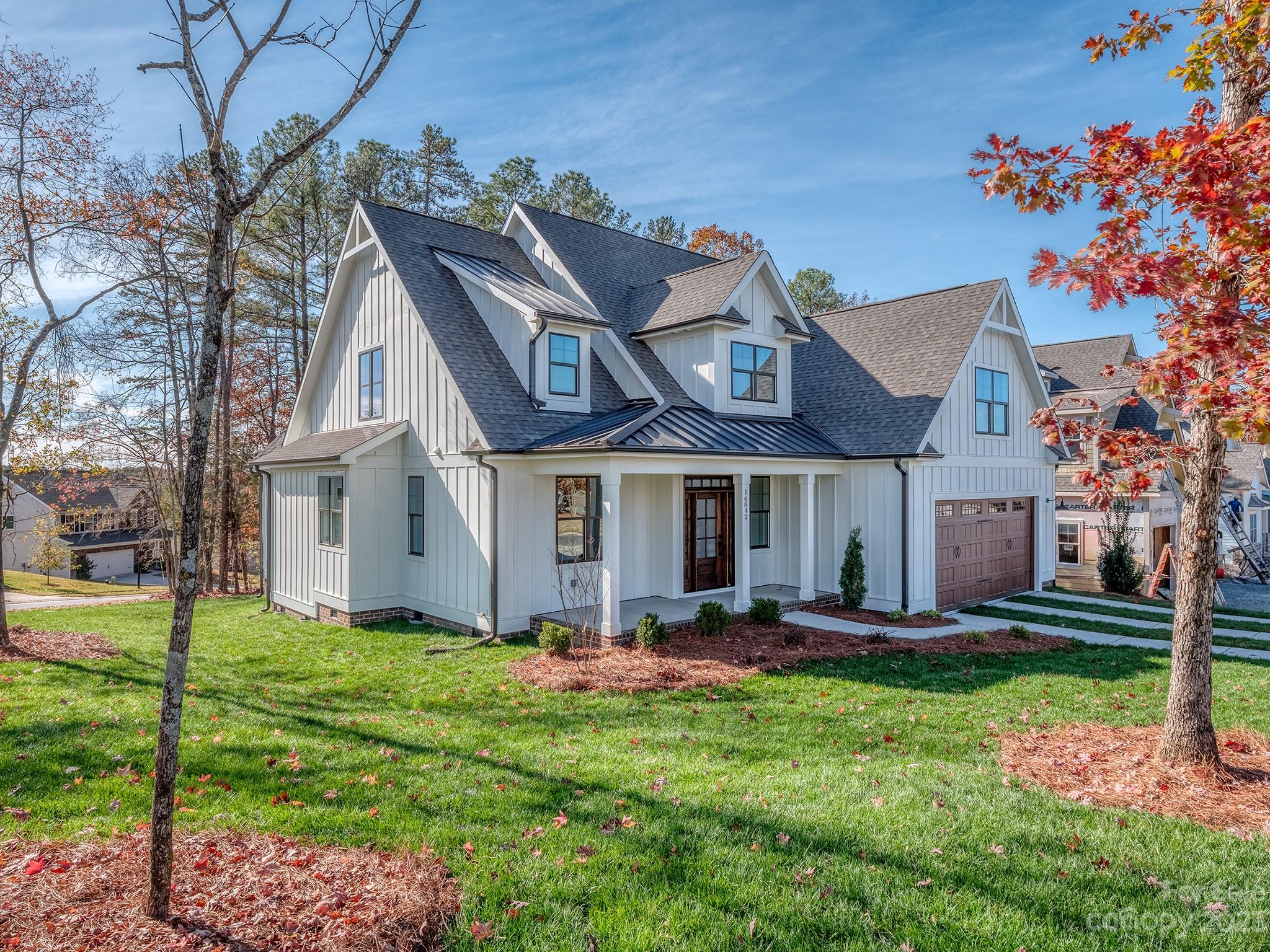 16842 Harbor View Road Charlotte, NC 28278 - Photo 2 of 29 Gallery Image 2