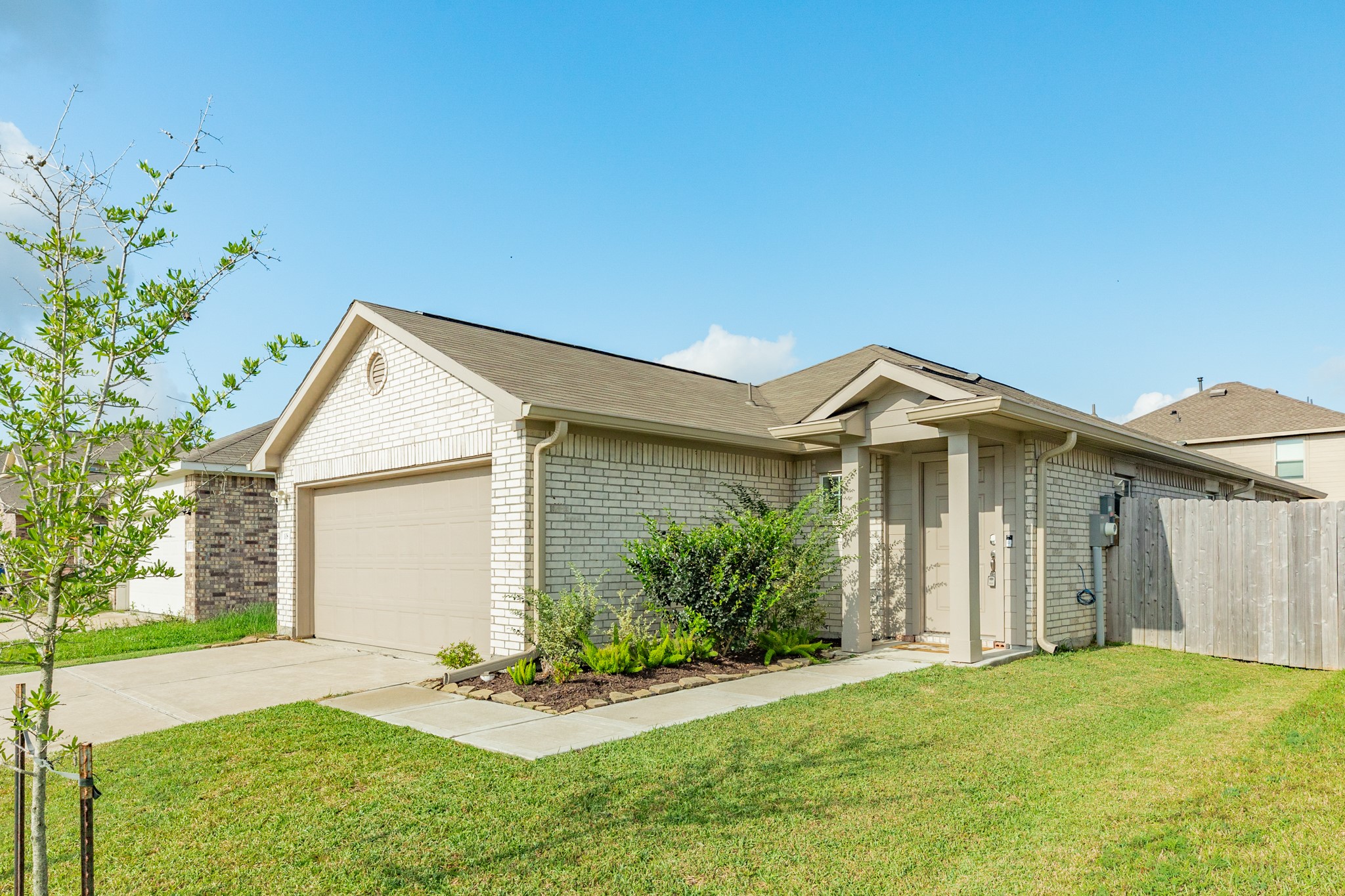 108 Cullen Street Angleton, TX 77515 - Photo 3 of 25
