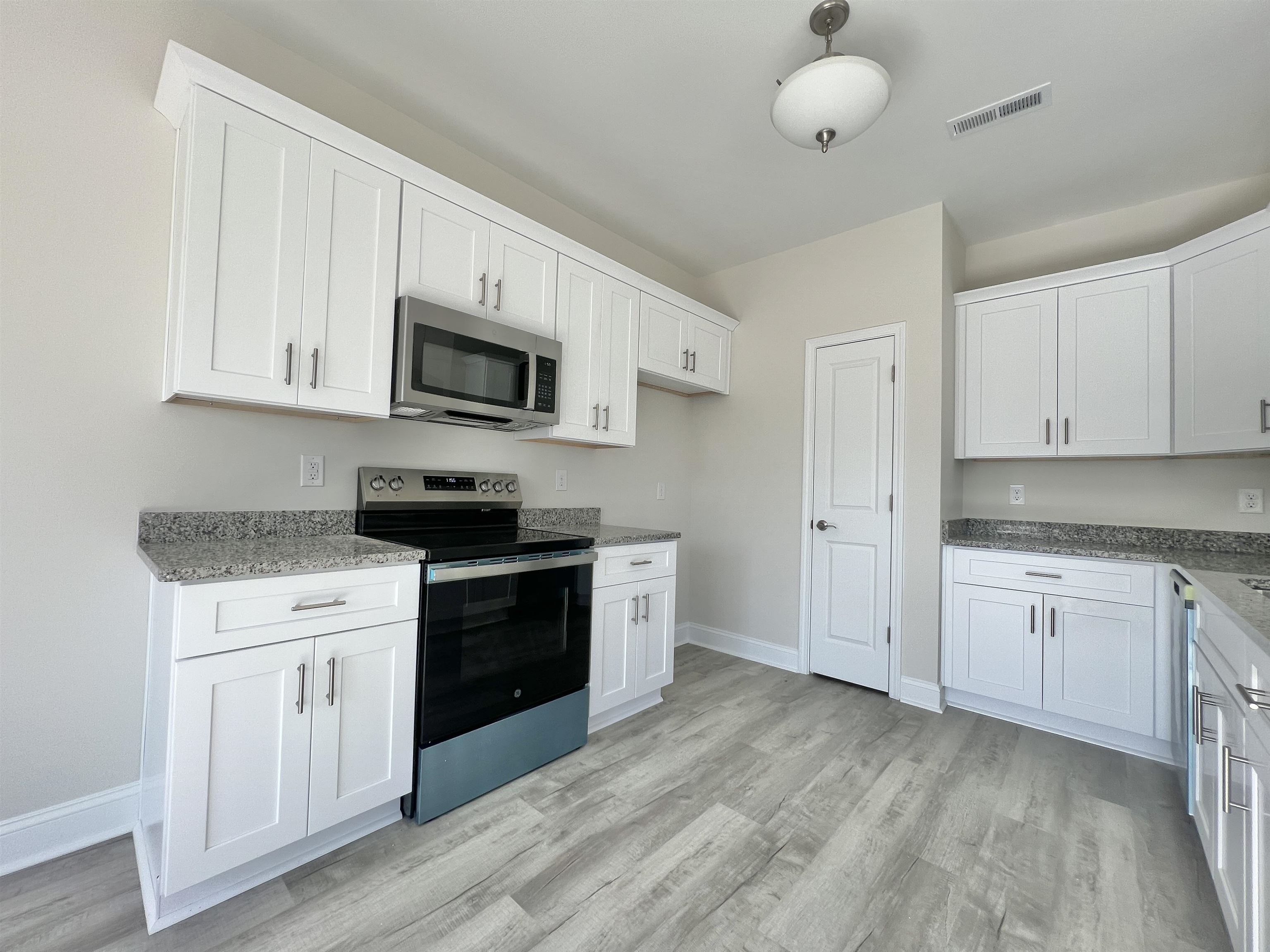 1204 Log Cabin Road Loris, SC 29569 - Photo 4 of 17