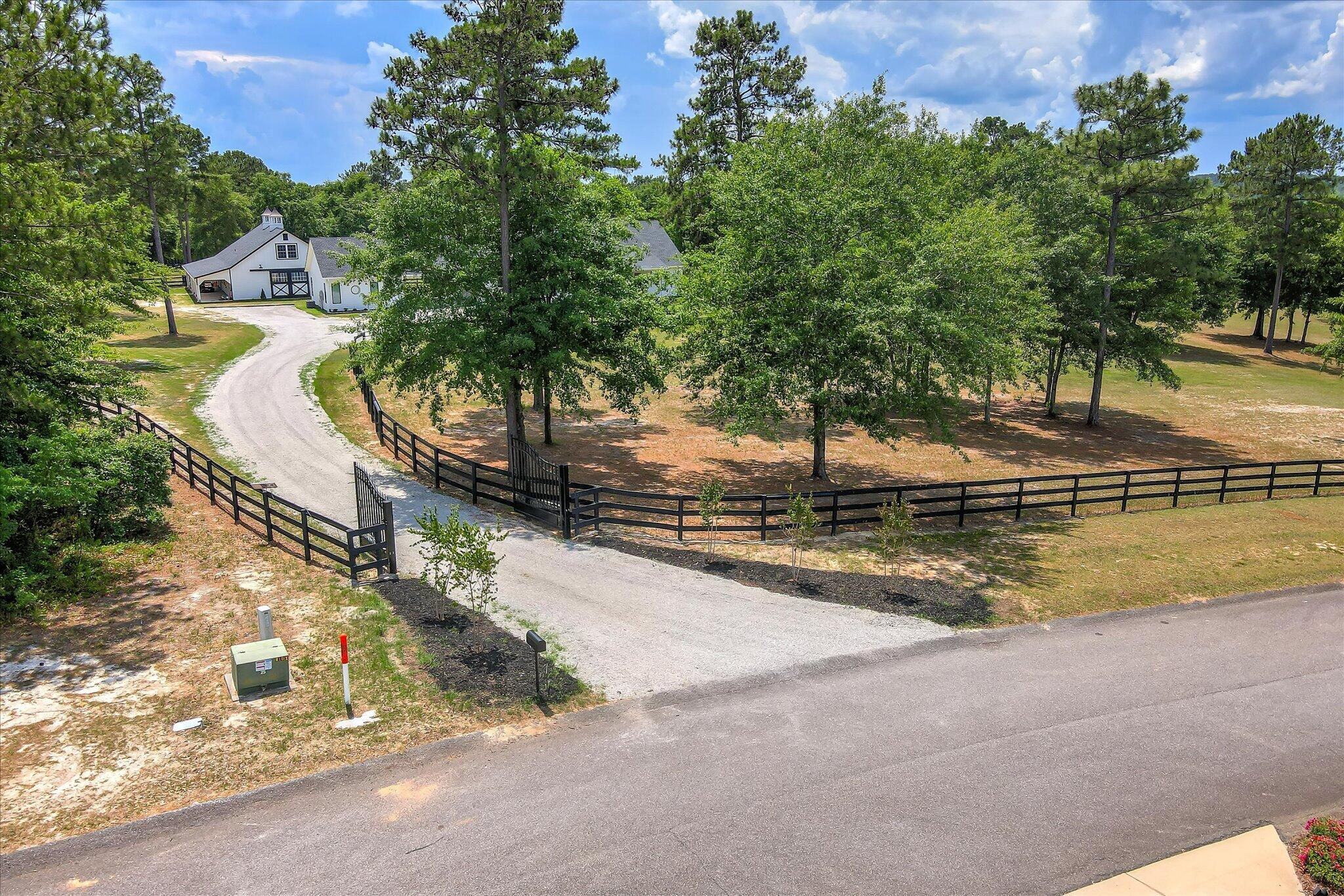 230 Meadows Ridge Court Aiken, SC 29803 - Photo 7 of 100