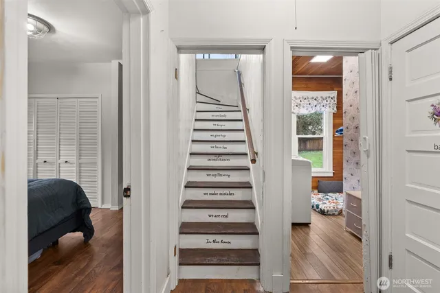 $350,000 | 610 Barnhart Street, Raymond, WA 98577