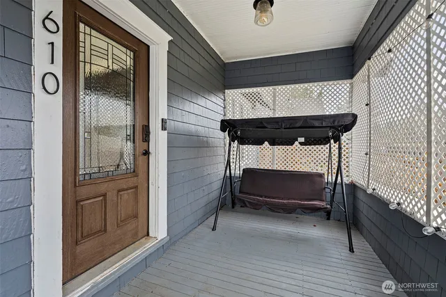 $350,000 | 610 Barnhart Street, Raymond, WA 98577