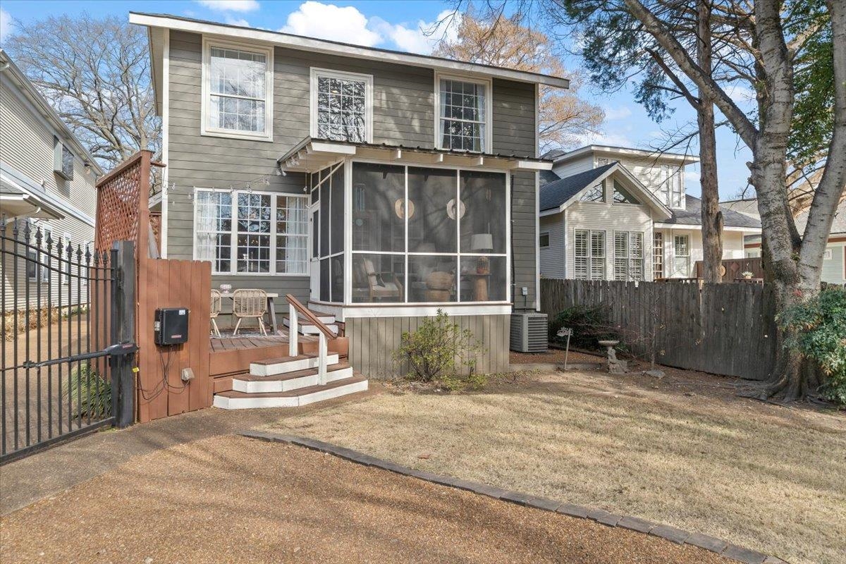 1937 Harbert Avenue Memphis, TN 38104 - Photo 32 of 32 a view of a house with a outdoor space