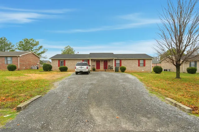 $369,999 | 109 Gayla Court, Portland, TN 37148