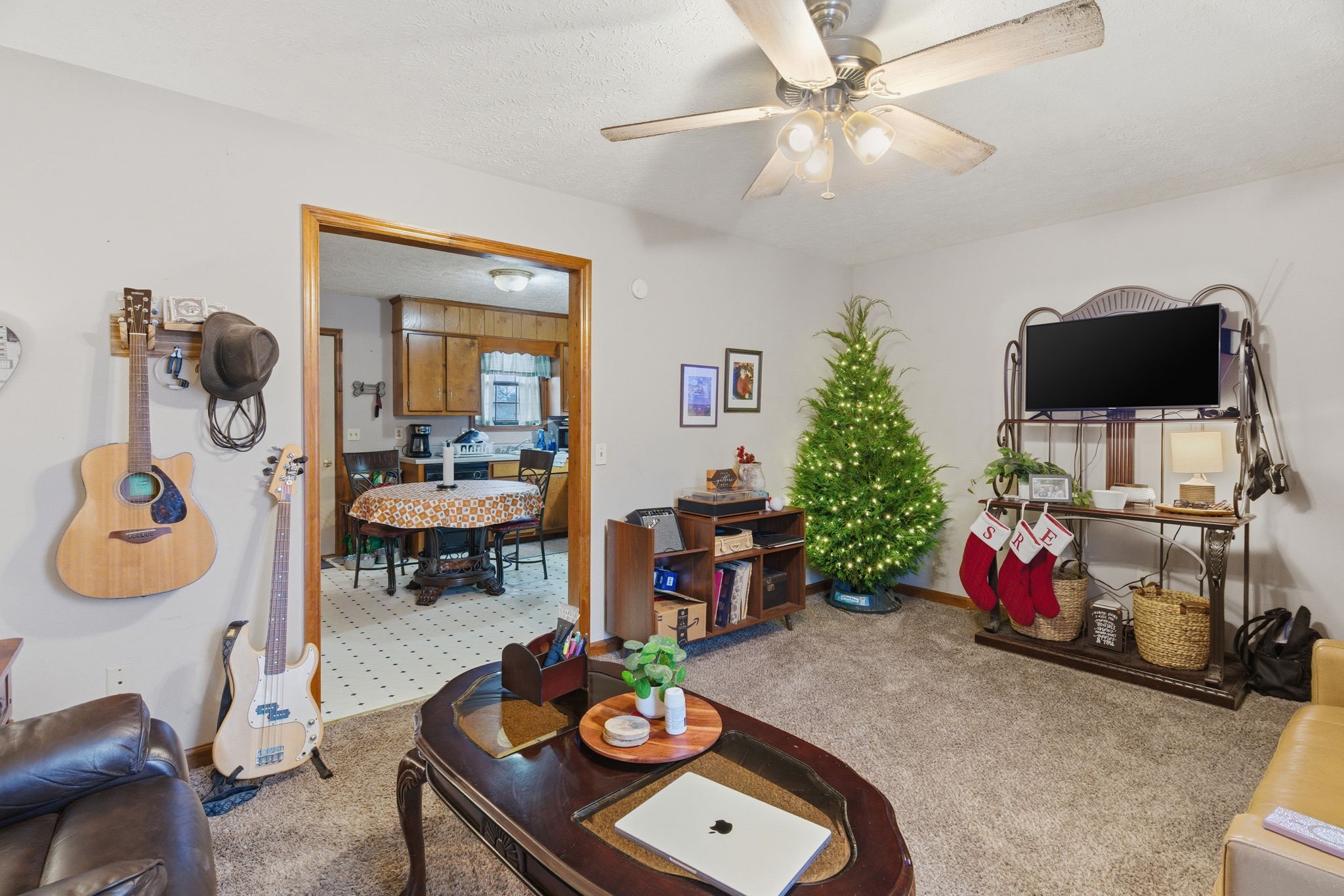 109 Gayla Court Portland, TN 37148 - Photo 9 of 48 a living room with furniture and a flat screen tv