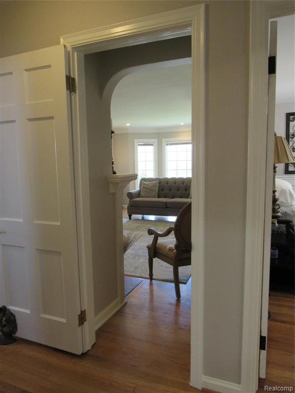 1635 Fairholme Road Grosse Pointe Woods, MI 48236 - Photo 31 of 42
