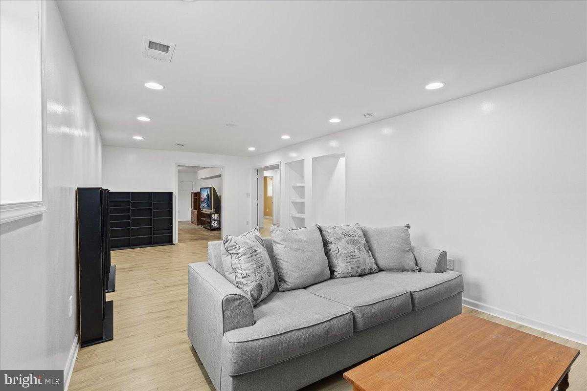316 Decatur Road Stafford, VA 22554 - Photo 31 of 41 Spacious, modern living area with bright ambiance.