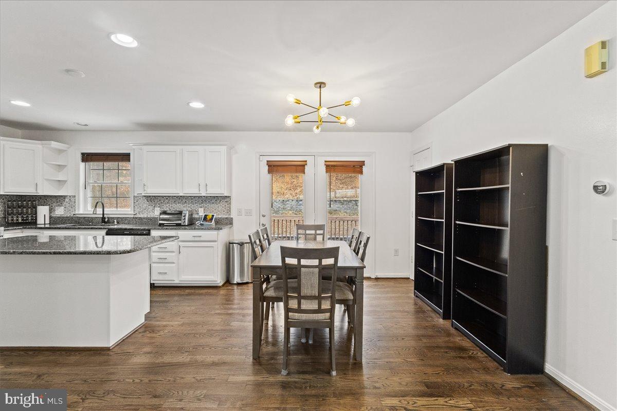 316 Decatur Road Stafford, VA 22554 - Photo 8 of 41 Modern kitchen with elegant design elements.
