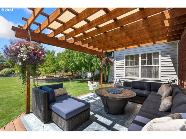 $799,000 | 915 Petry Lane, Baker City, OR 97814