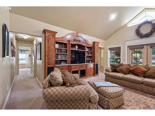 $799,000 | 915 Petry Lane, Baker City, OR 97814